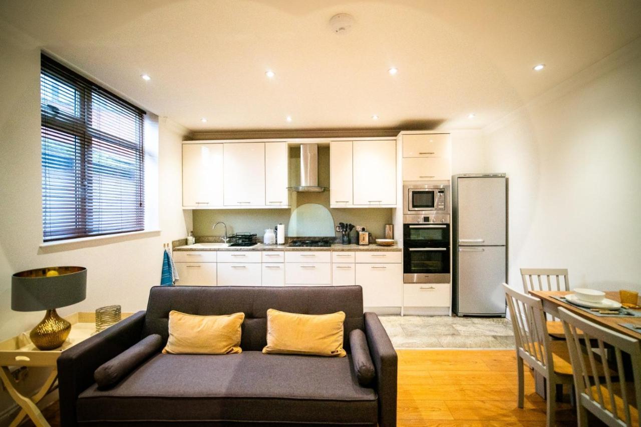 Stay With Serena Homes , One Bedroom Apartment Purley Esterno foto