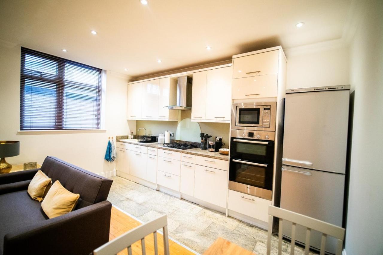Stay With Serena Homes , One Bedroom Apartment Purley Esterno foto