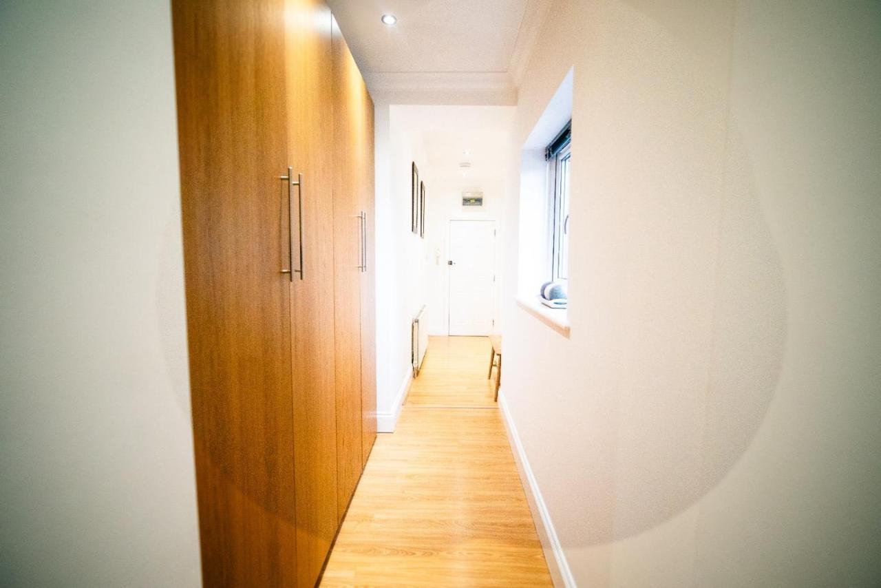 Stay With Serena Homes , One Bedroom Apartment Purley Esterno foto