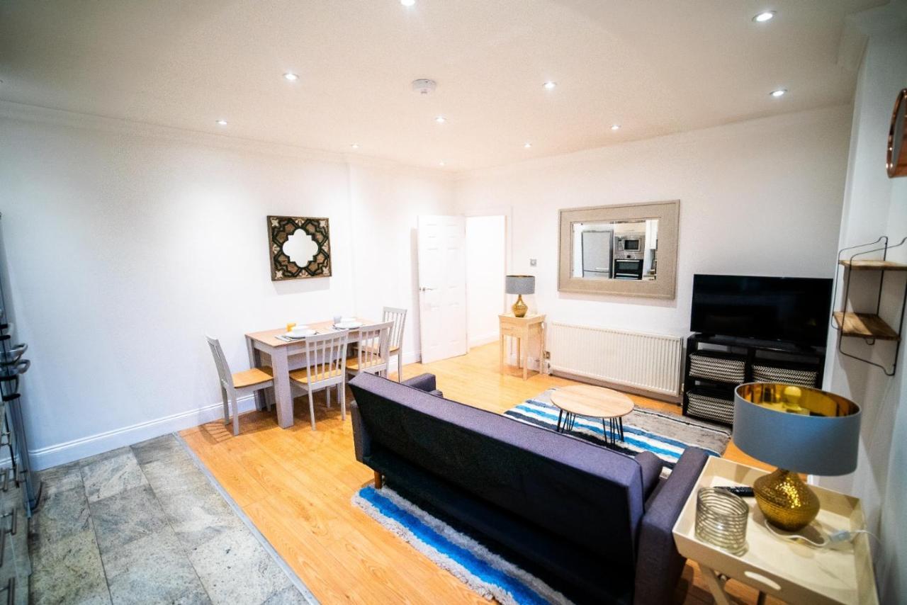 Stay With Serena Homes , One Bedroom Apartment Purley Esterno foto