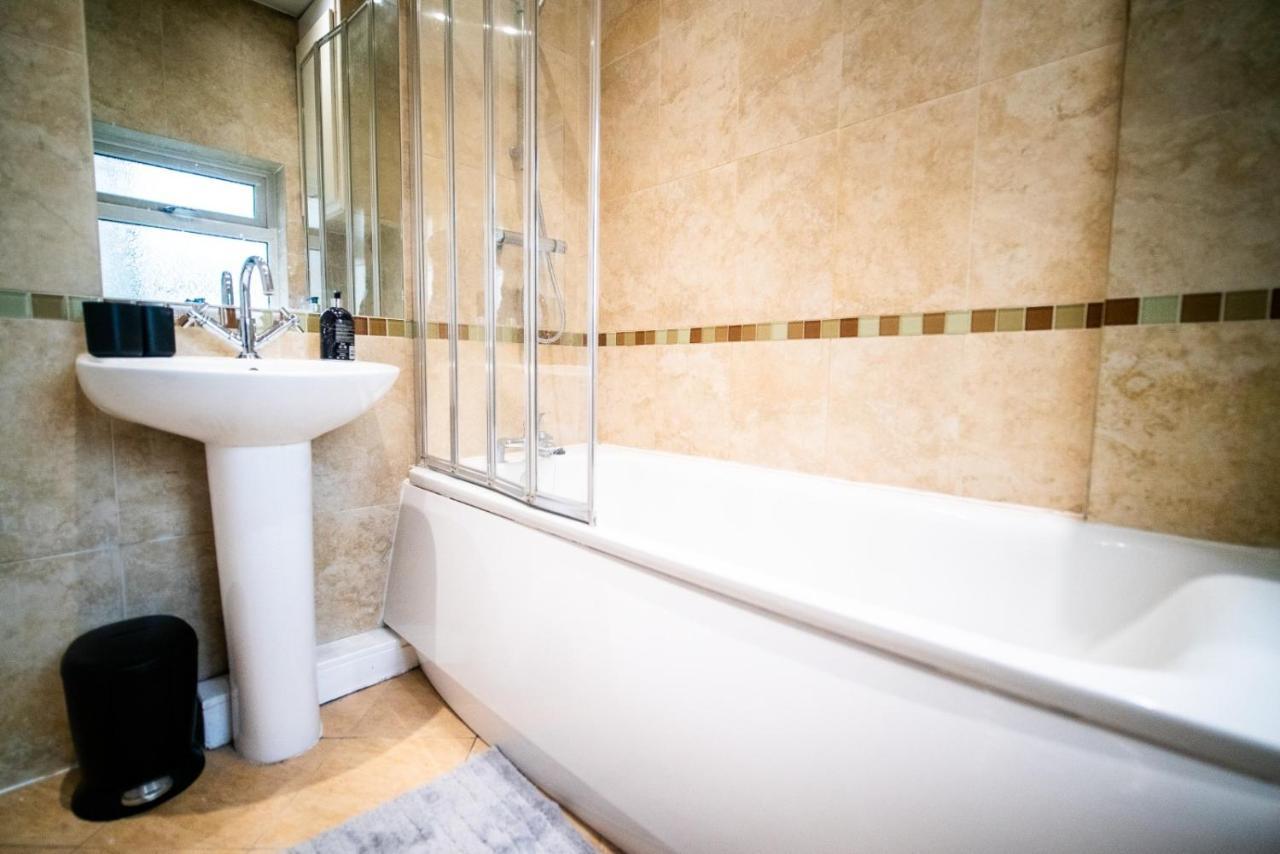 Stay With Serena Homes , One Bedroom Apartment Purley Esterno foto