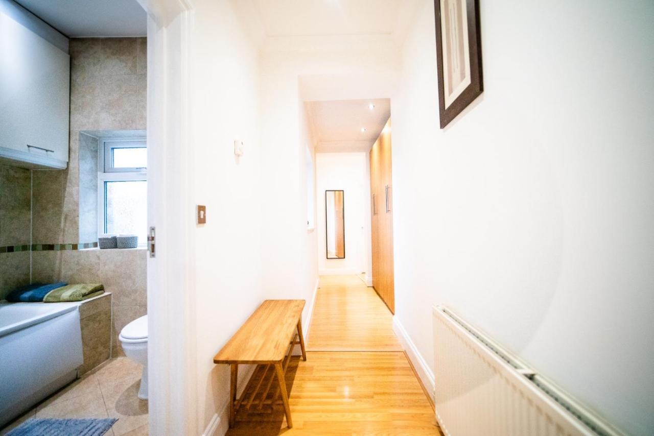 Stay With Serena Homes , One Bedroom Apartment Purley Esterno foto
