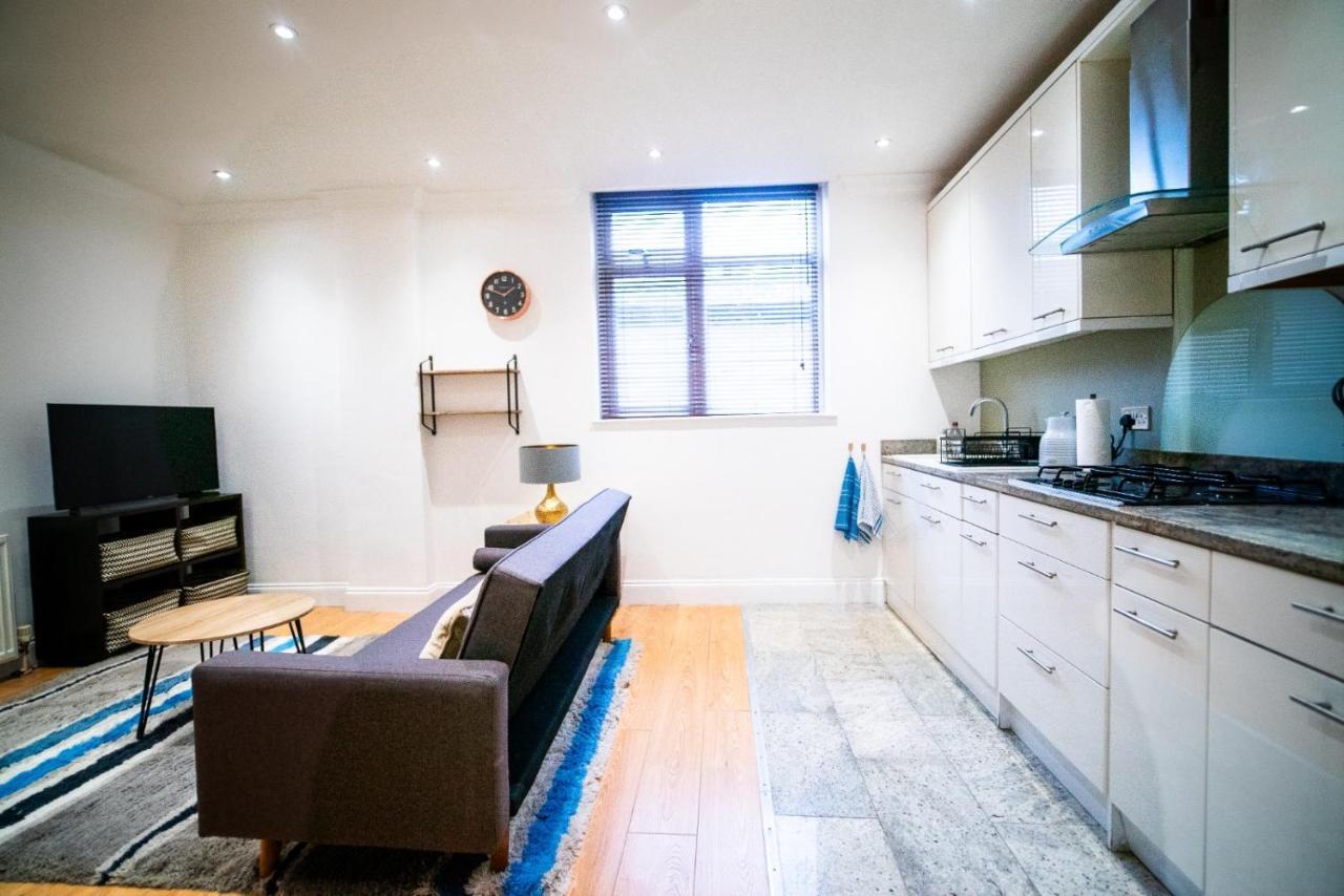 Stay With Serena Homes , One Bedroom Apartment Purley Esterno foto